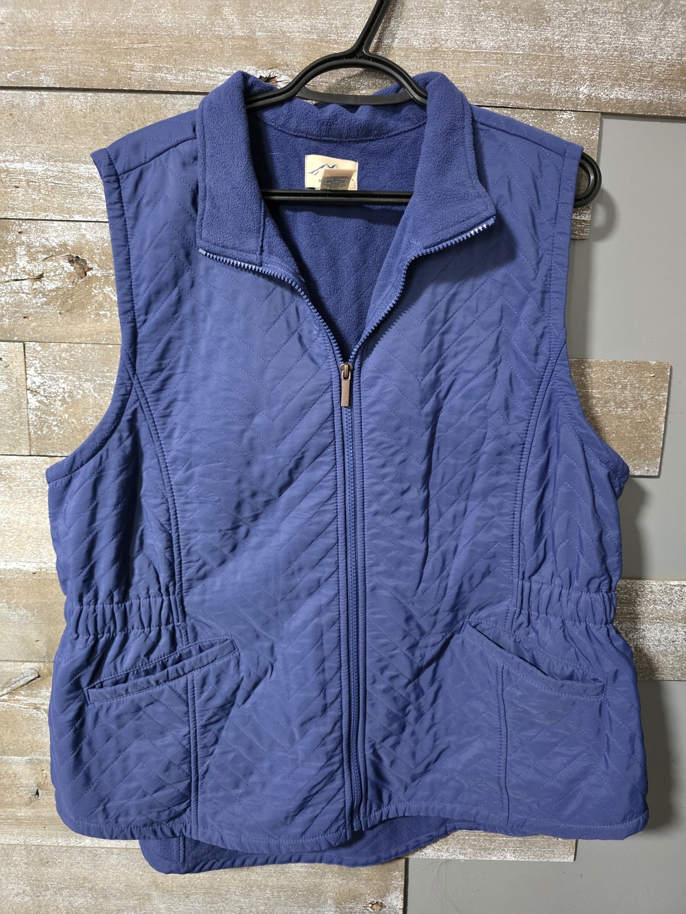 Quilted Fleece-Lined Vest in Deep Blue — Casual Layering